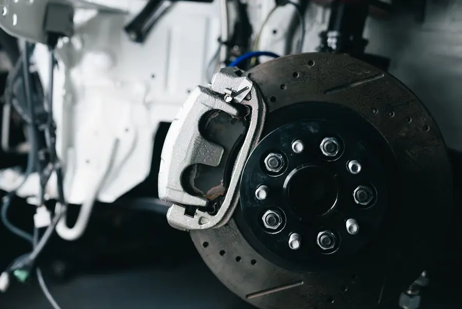 Disco y caliper de freno en detalle